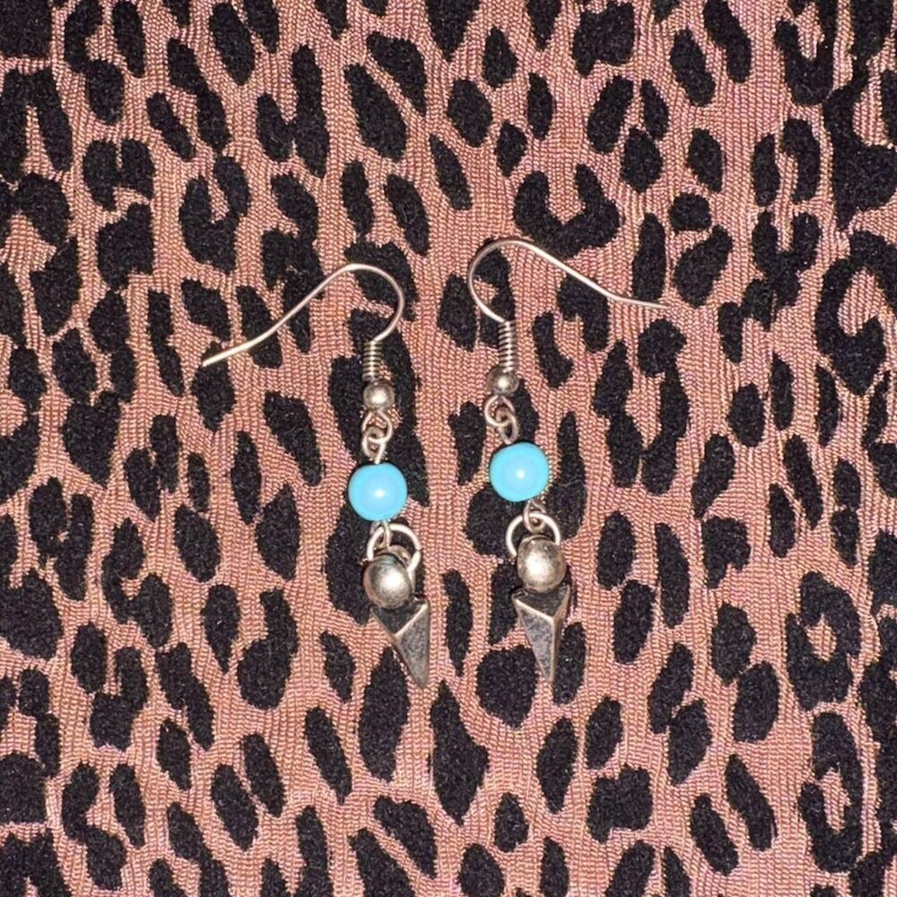 Tilly's Women's Silver and Blue Earrings